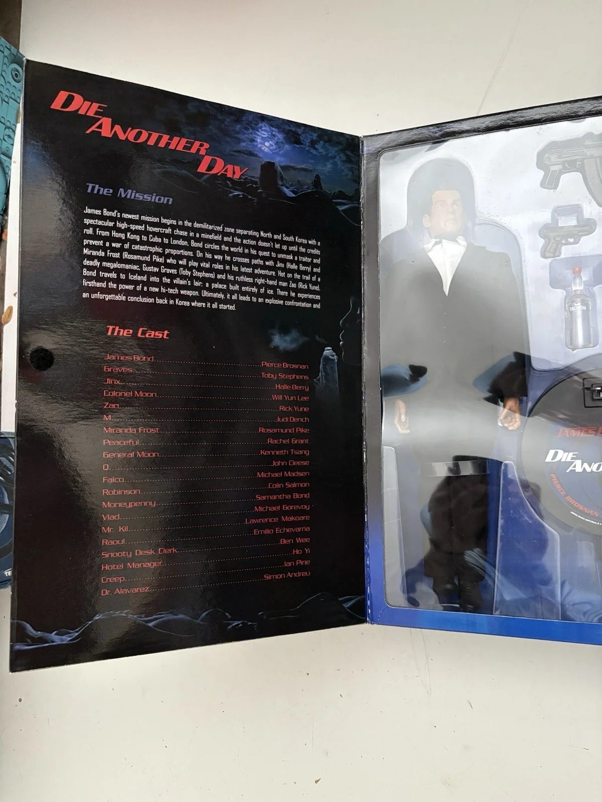 Sideshow 12” 1/6 Figure JAMES BOND 007 DIE ANOTHER DAY PIERCE BROSNAN, изображение 3