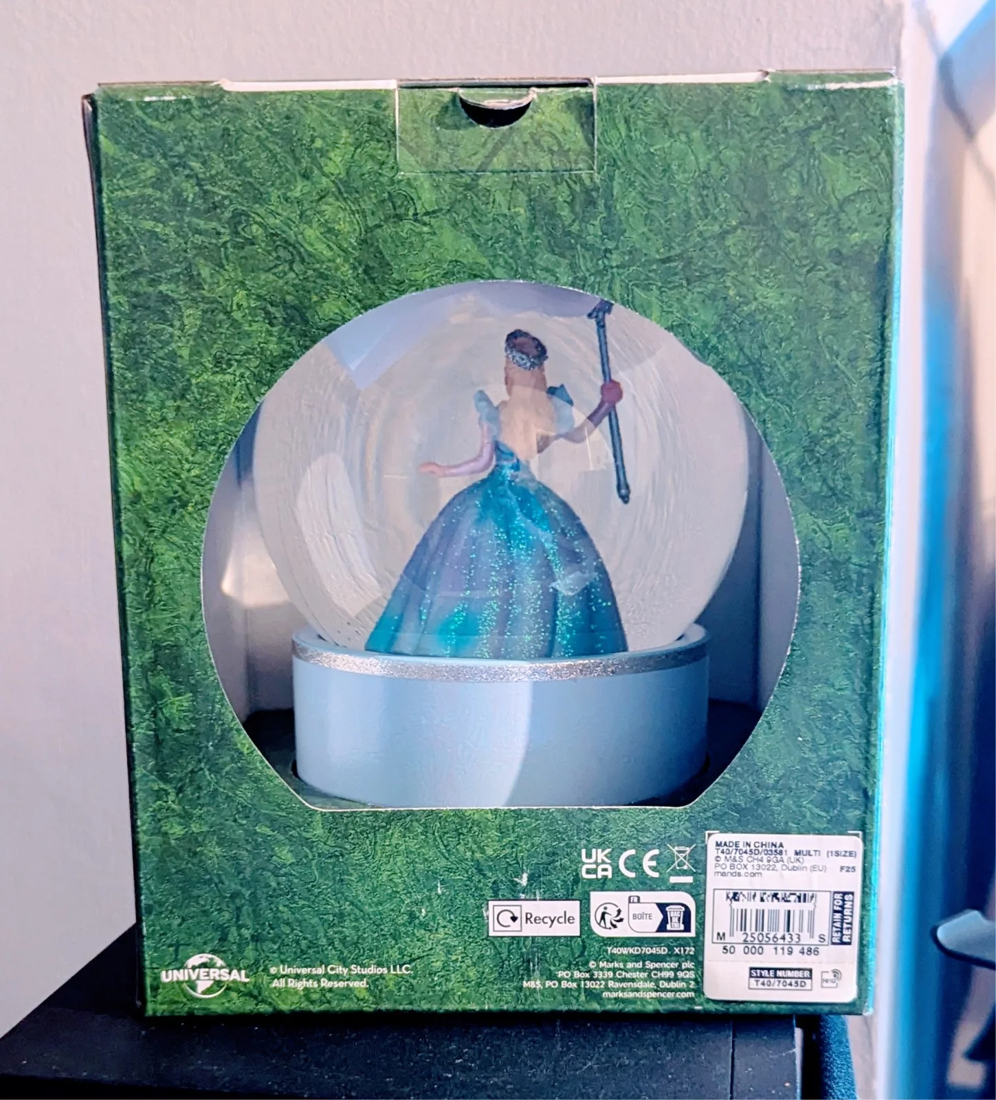 M&S Wicked Light Up Snow Globe Glinda Edition | Marks & Spencer | NEW, изображение 5