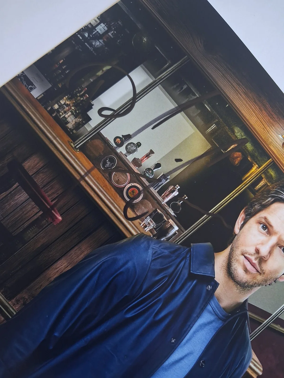 DAMIEN MOLONY - Genuine hand signed autograph 8x10 photo in BRASSIC, изображение 2