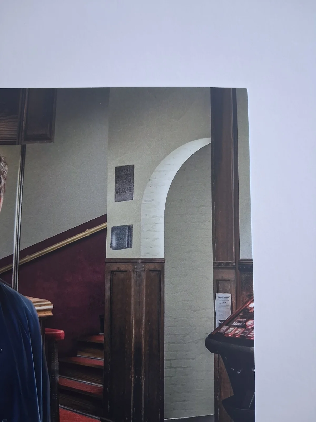 DAMIEN MOLONY - Genuine hand signed autograph 8x10 photo in BRASSIC, изображение 5