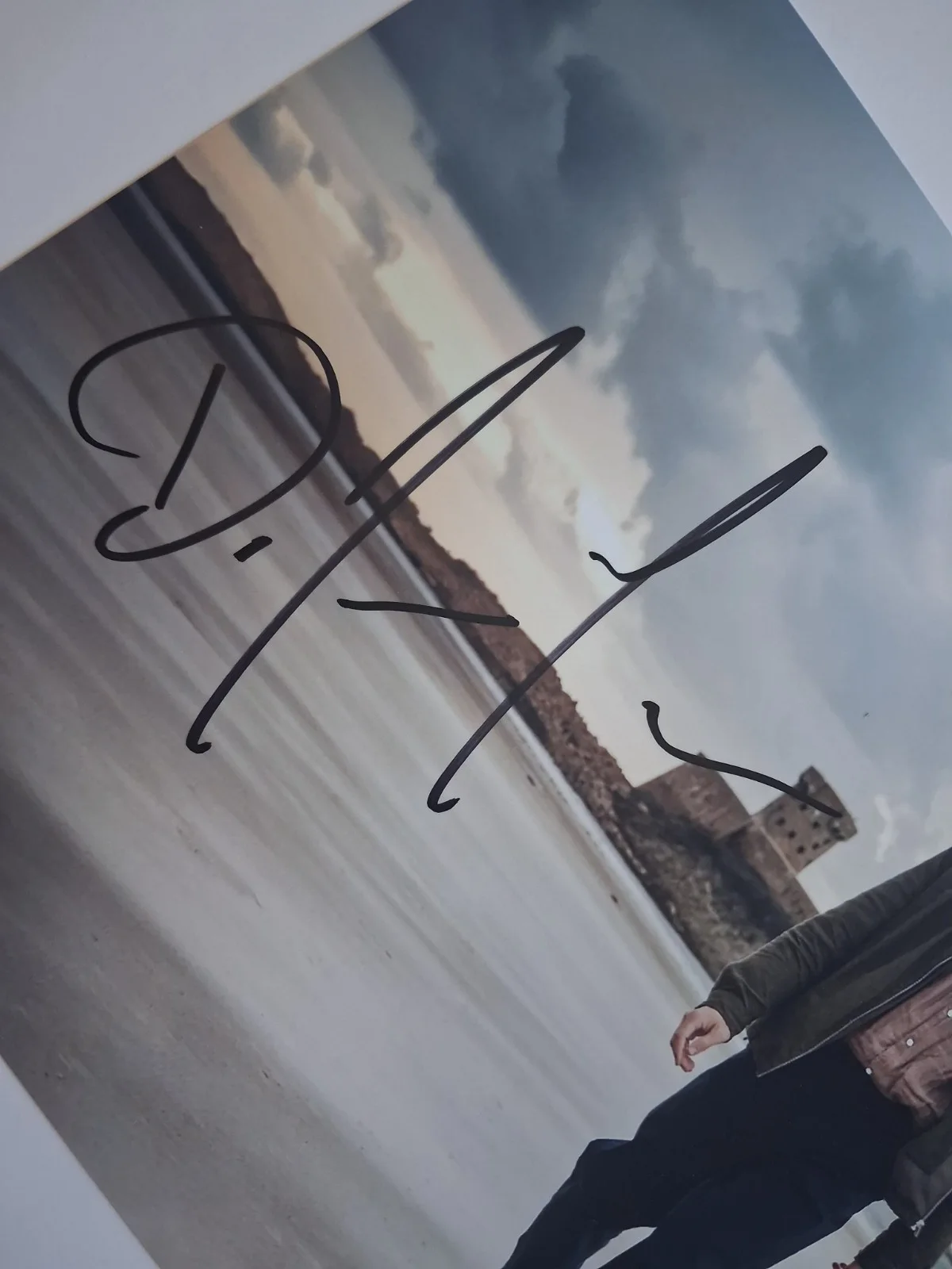DAMIEN MOLONY - Genuine hand signed autograph 8x10 photo in BERGERAC, image 2