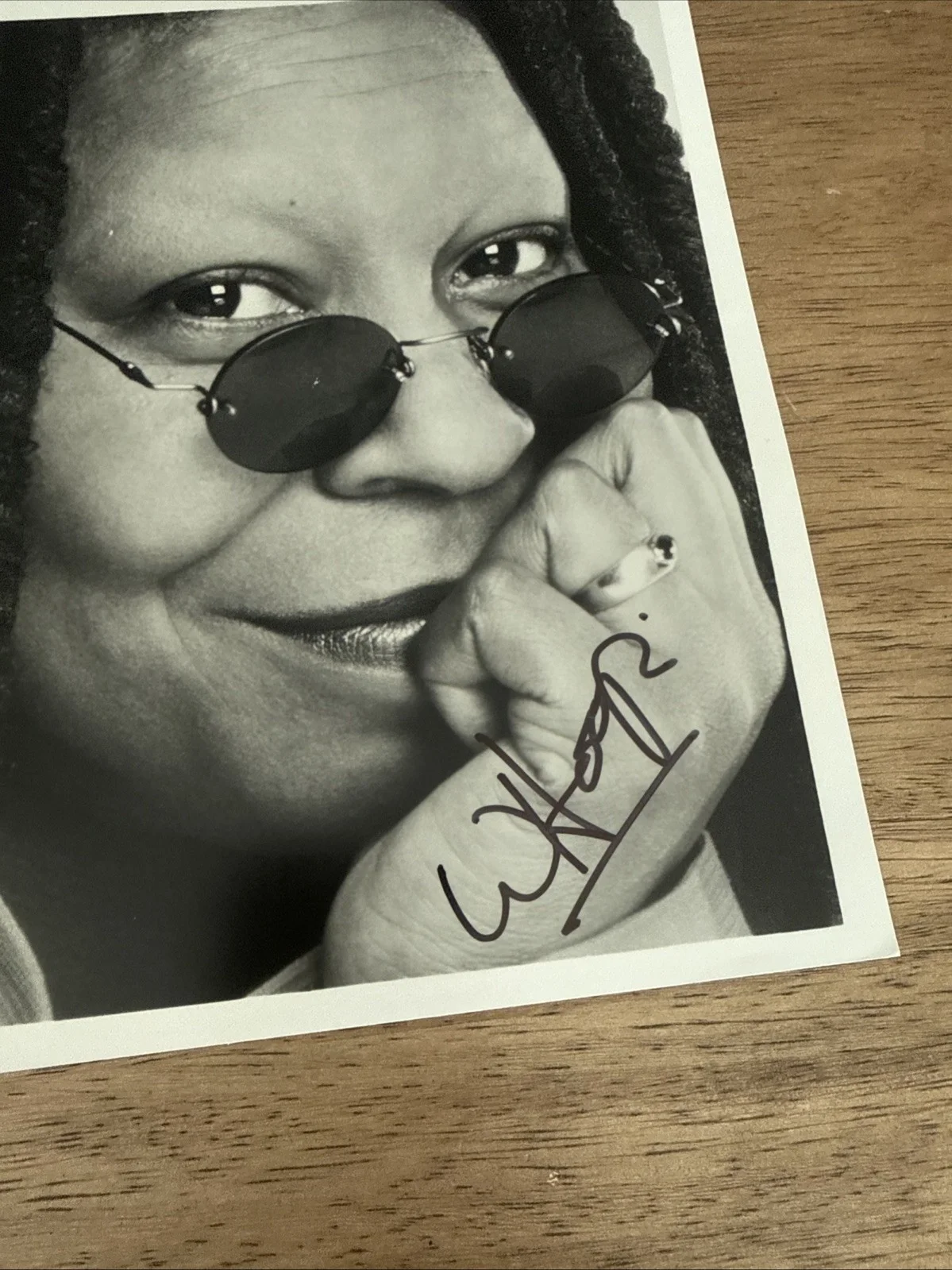 Whoopi Goldberg — Whoopi Goldberg Signed Autograph 8x10 Photo Film Ghost Color Purple, изображение 2