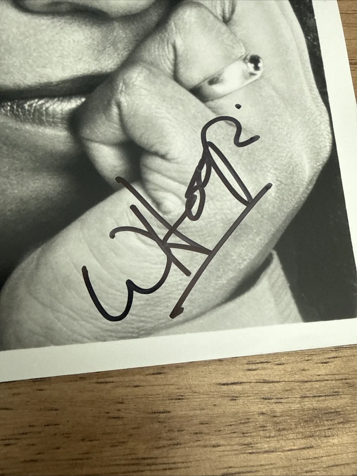Whoopi Goldberg — Whoopi Goldberg Signed Autograph 8x10 Photo Film Ghost Color Purple, изображение 3