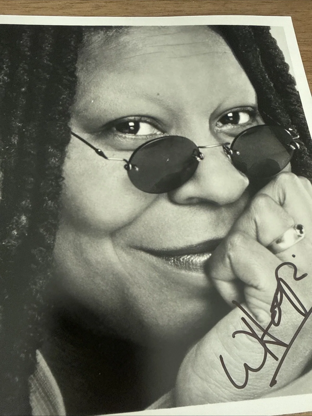 Whoopi Goldberg — Whoopi Goldberg Signed Autograph 8x10 Photo Film Ghost Color Purple, изображение 4