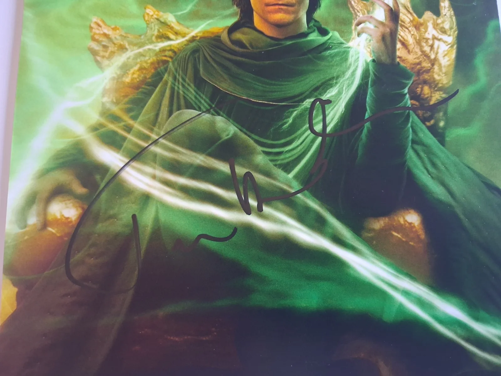 TOM HIDDLESTON - Genuine hand signed autograph 8x10 (LOKI, MARVEL), image 2