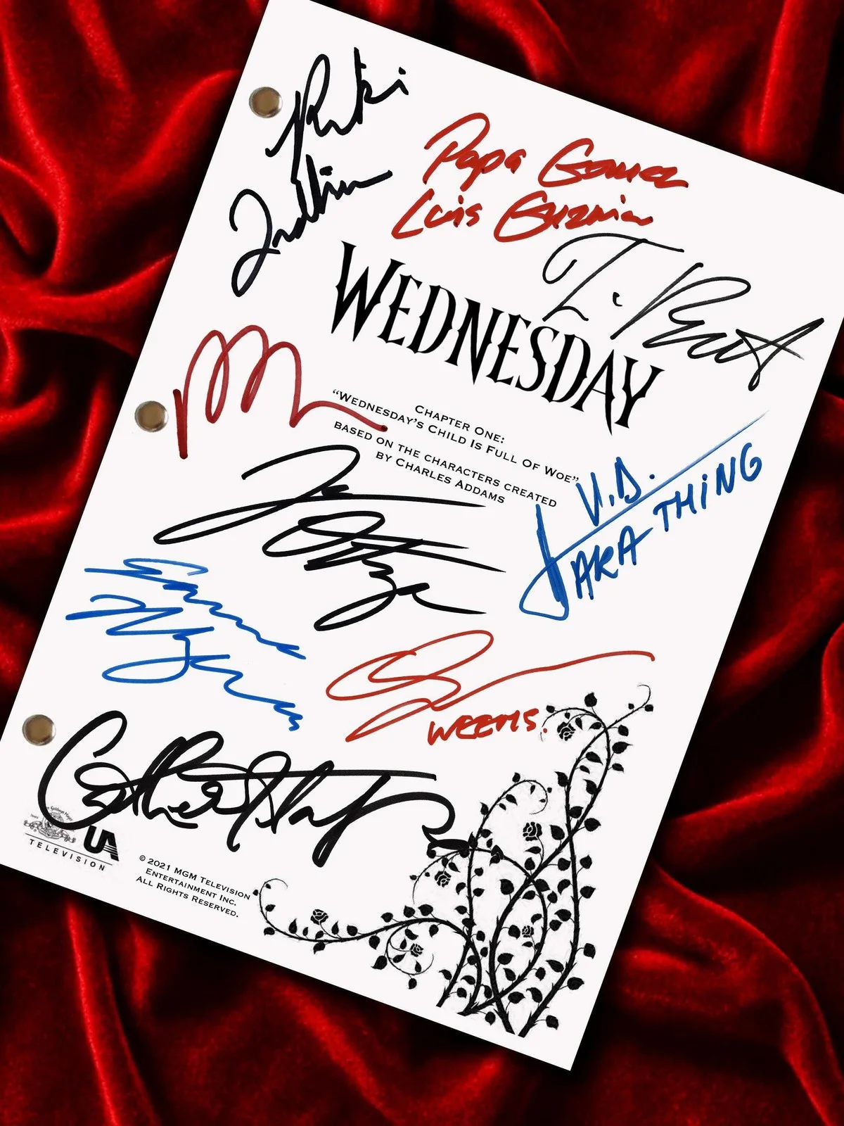 Wednesday, Signed TV Script Pilot & Jenna Ortega & Cast Autographs Reproduction, изображение 2