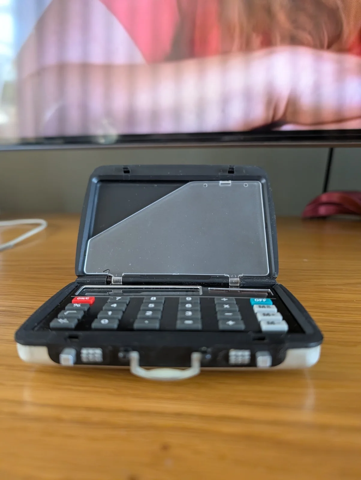 Vintage 1997 James Bond Tomorrow Never Dies Promo Solar Powered Calculator Rare, изображение 3
