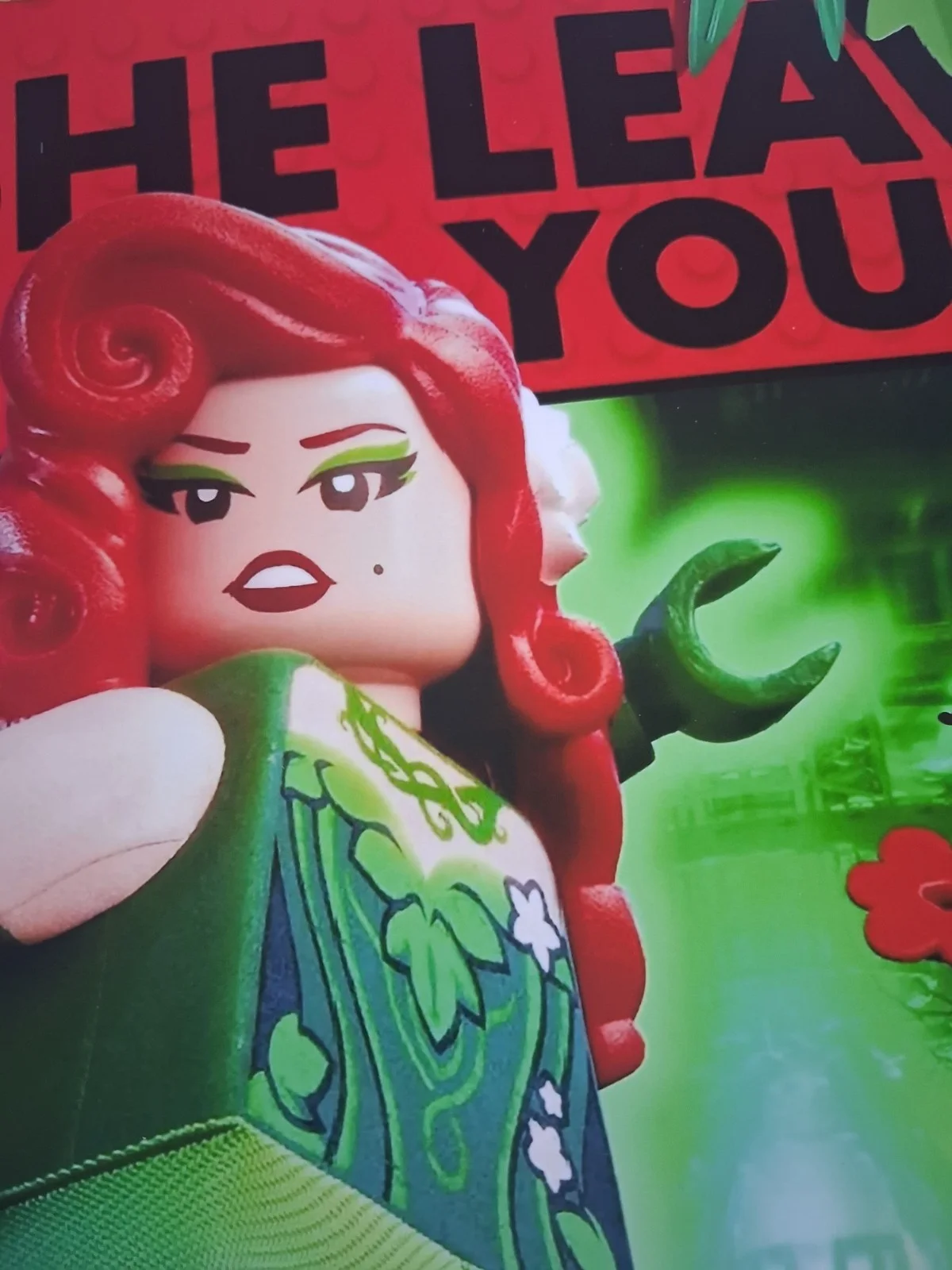 RIKI LINDHOME - Genuine hand signed autograph 8X10 (The LEGO Batman Movie), изображение 4