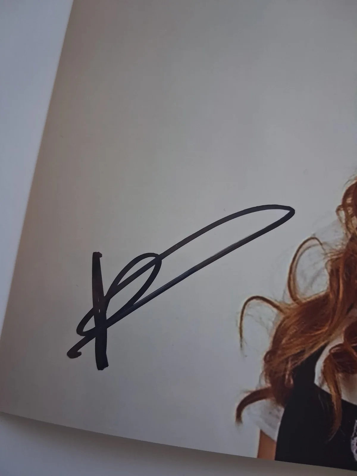 MISCHA BARTON - Genuine hand signed autograph 8X6 (The O.C. St Trinians), image 2