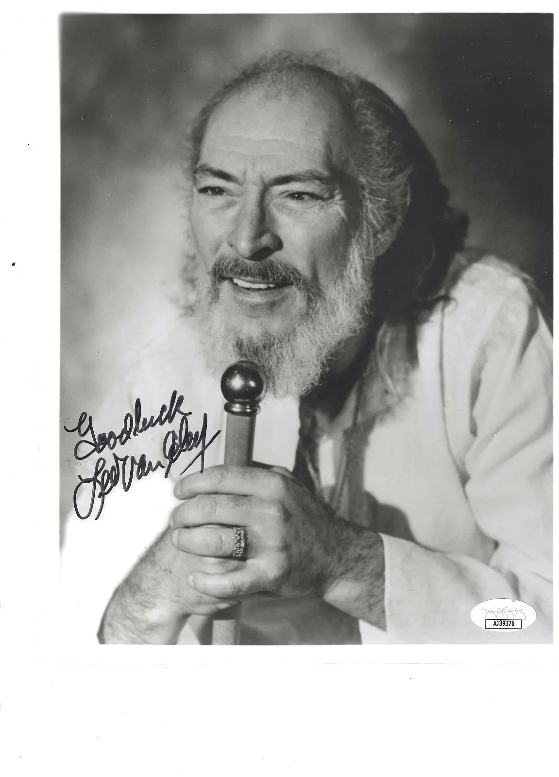 LEE VAN CLEEF — Lee Van Cleef signed 8x10 JSA authentic The Good The Bad and the Ugly Actor