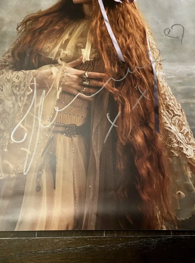 Florence and the Machine - Dance Fever Set of 3 Signed Posters, изображение 4