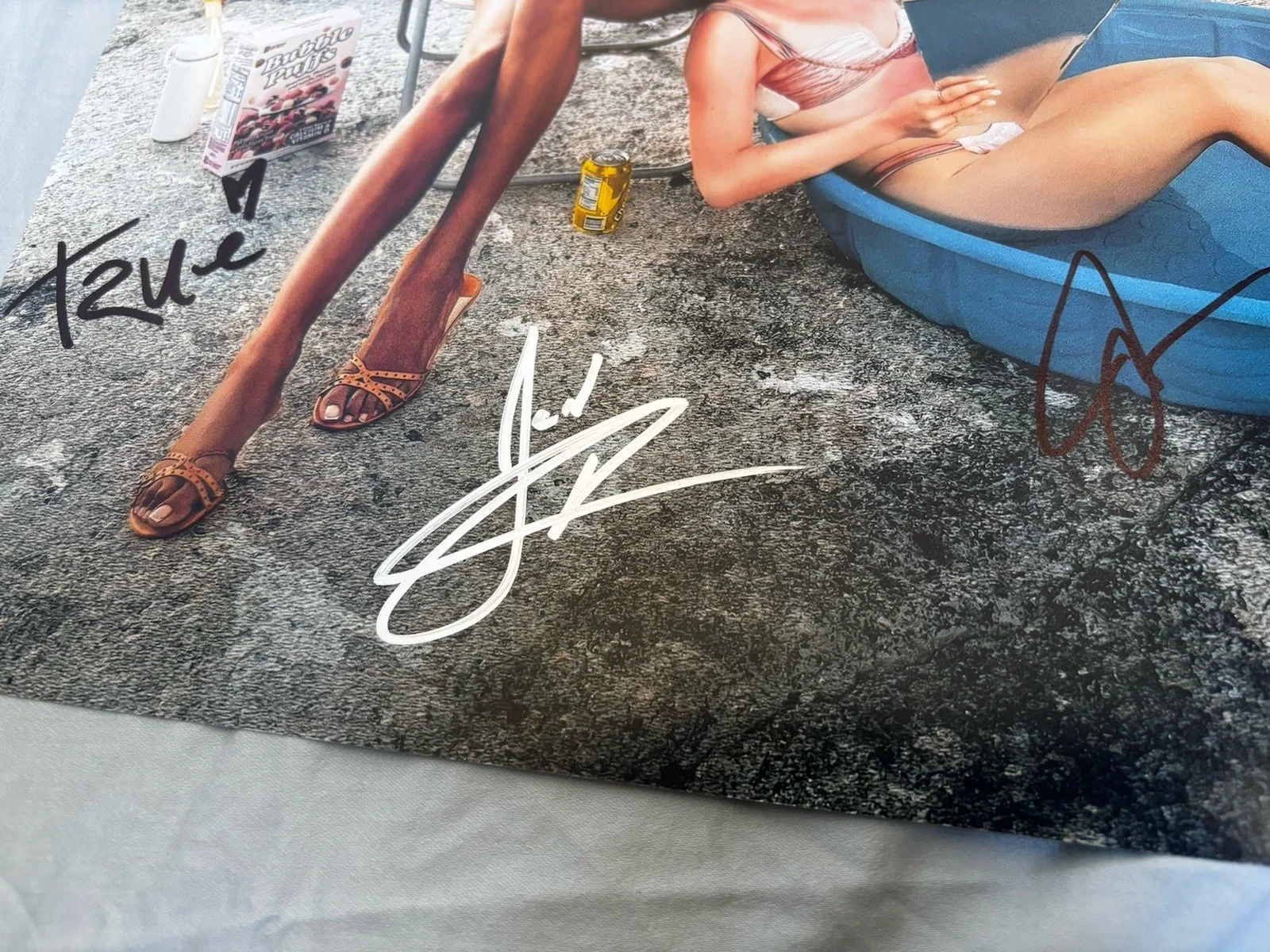 I Love LA Signed Cast 12x18 Photo x4 Rachel Sennott, Josh Hutcherson +2, изображение 5