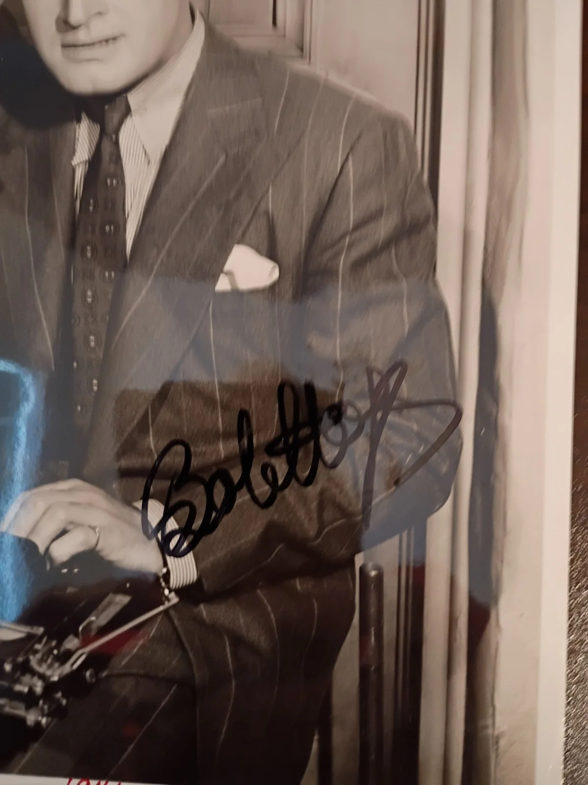 Bob Hope — BOB HOPE Signed VINTAGE Photo..MOVIE LEGEND (d.2003), изображение 3