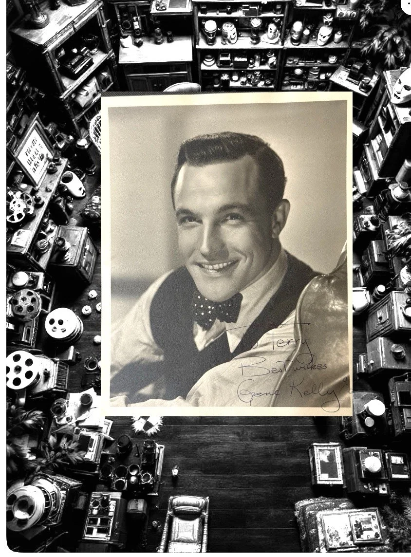 Gene Kelly — Gene Kelly Signed MGM Publicity 8x10 Photo HOLLYWOOD ICON Autograph