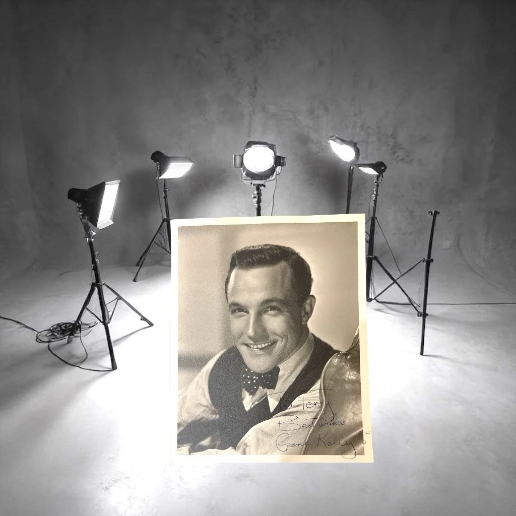 Gene Kelly — Gene Kelly Signed MGM Publicity 8x10 Photo HOLLYWOOD ICON Autograph, изображение 2