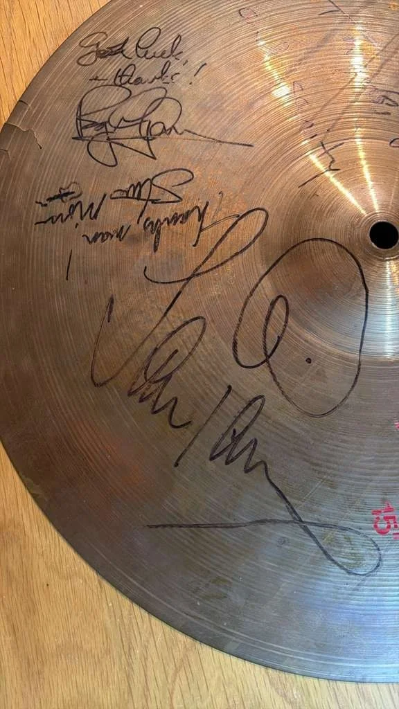 DEEP PURPLE UNIQUE ULTRA RARE SIGNED CYMBAL + Drumsticks READ DESCRIPTION, image 3