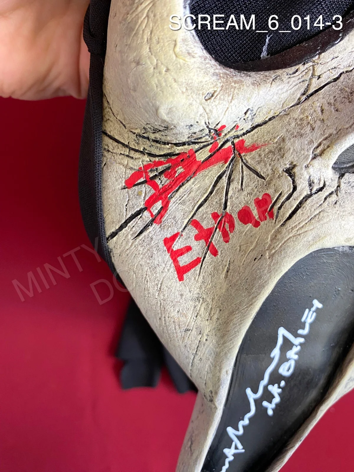 Jack Champion, Liana Liberato, Dermot Mulroney — Scream 6 cast signed Ghostface aged mask Champion Liberato Mulroney Beckett, image 3