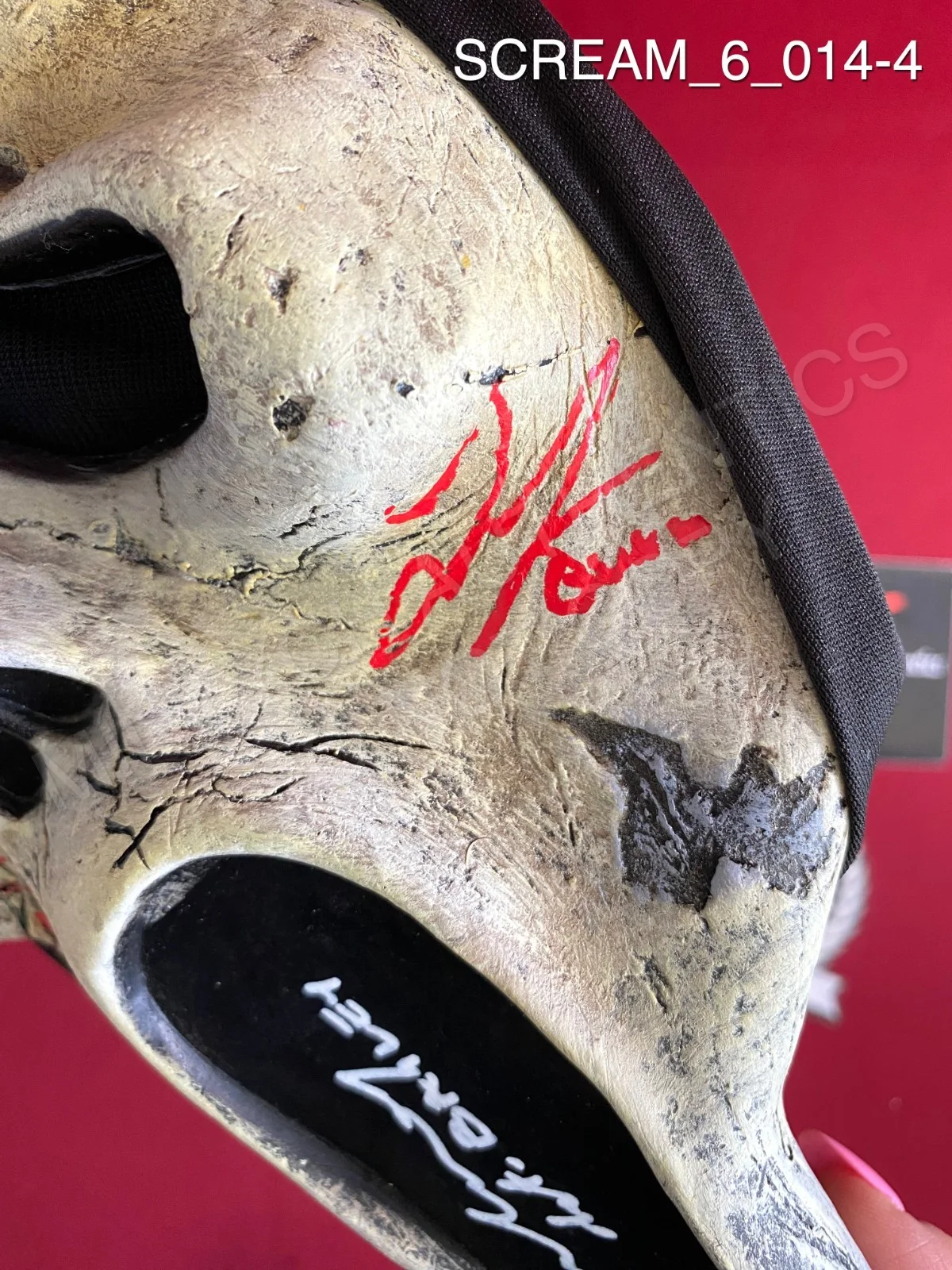 Jack Champion, Liana Liberato, Dermot Mulroney — Scream 6 cast signed Ghostface aged mask Champion Liberato Mulroney Beckett, image 4