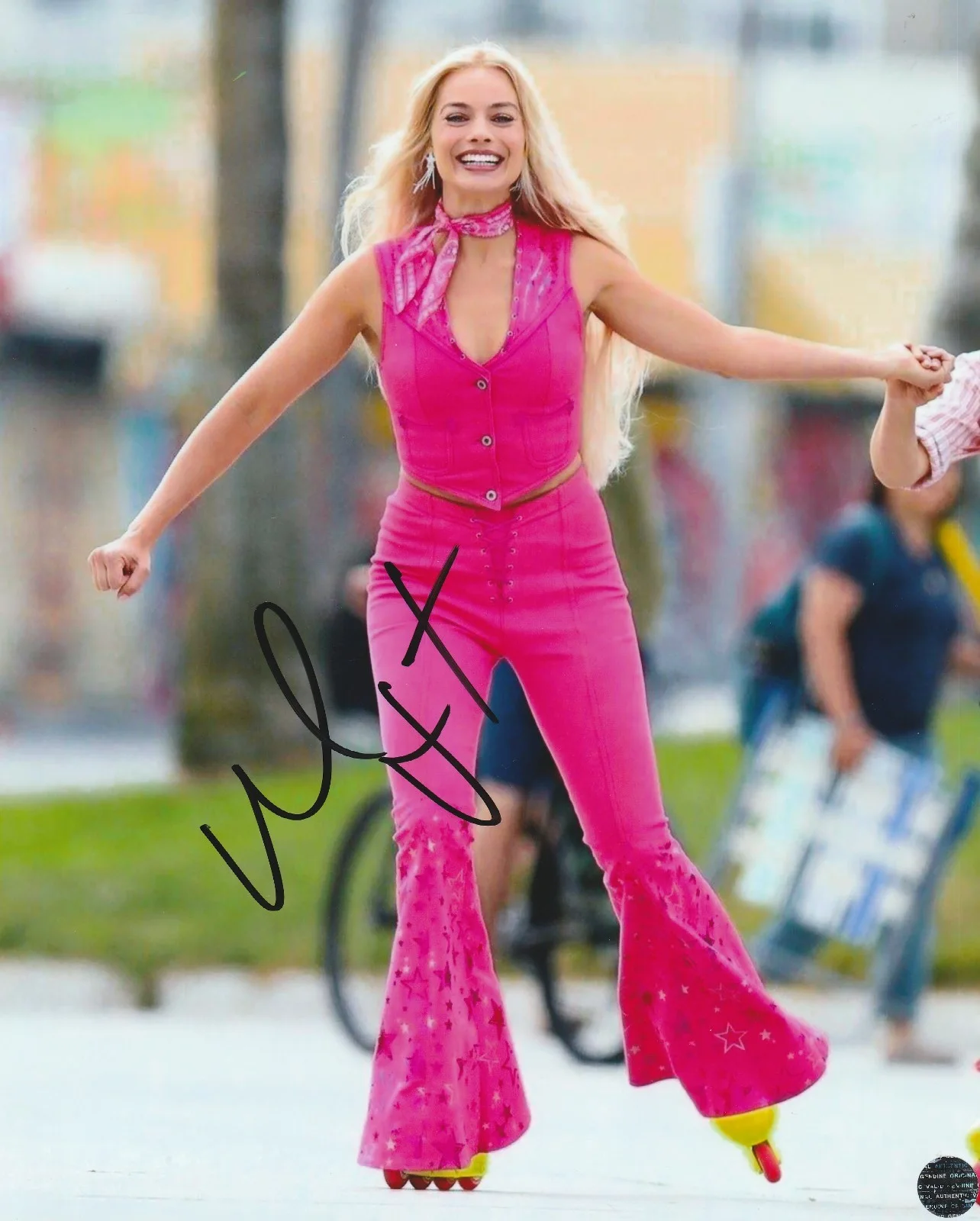 Margot Robbie — Margot Robbie Autographed Signed Sexy Barbie 8x10 Photo with COA/Hologram