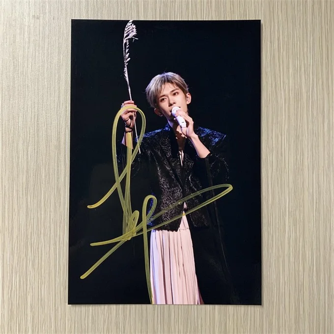 6"YiYangQianXi/JacksonYee易烊千玺Hand Signed Autographed Photo Autographs Collection, image 4