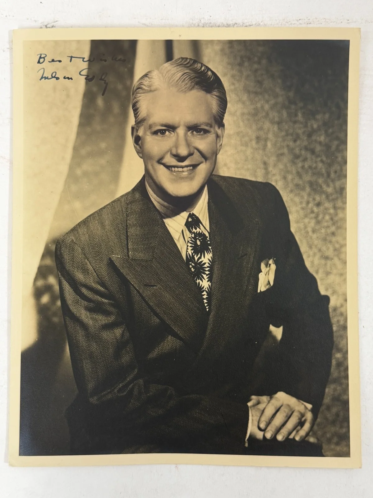 Signed Actor Photos incl. Cesar Romero portrait, image 2