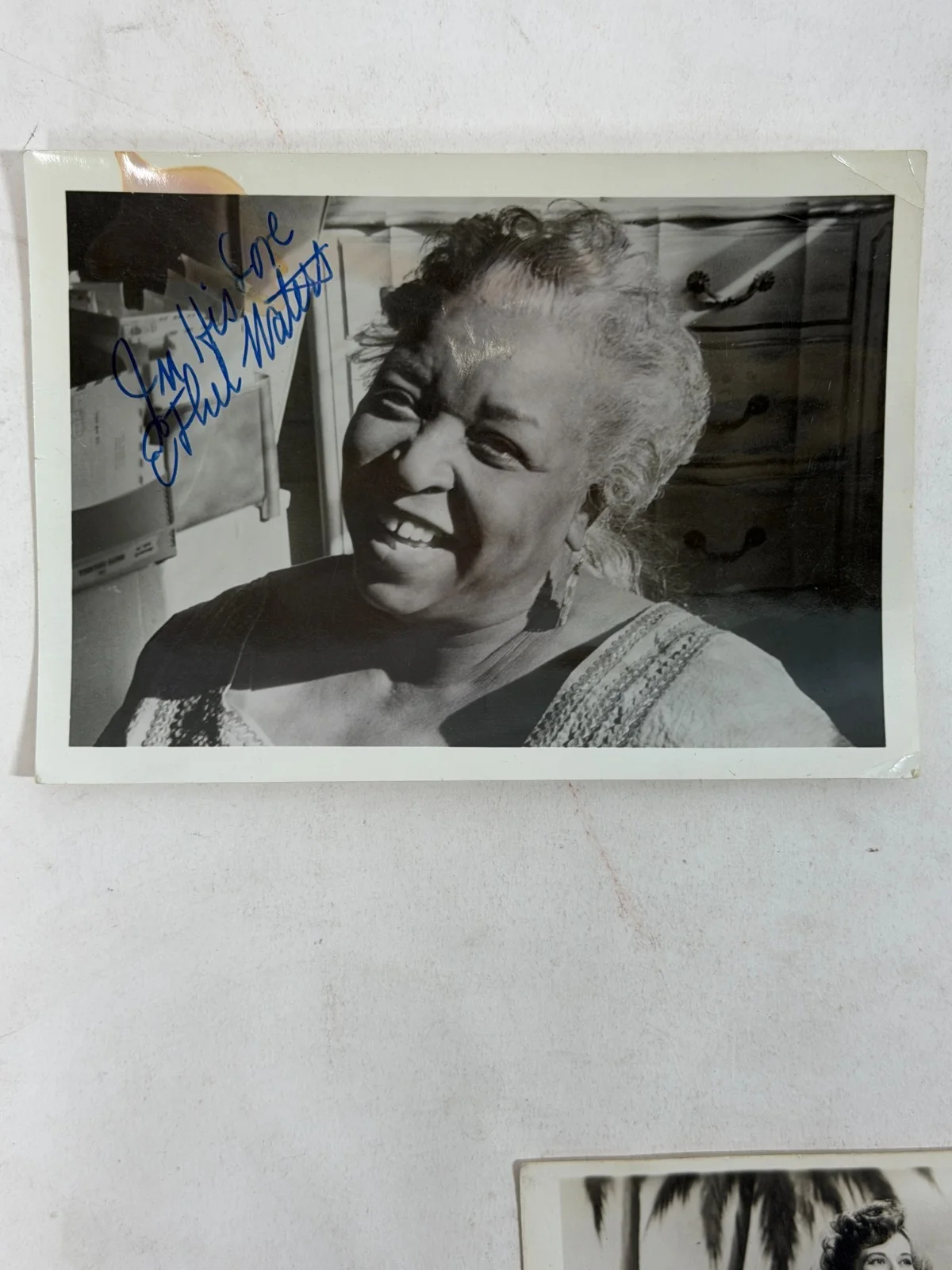 Signed Hollywood Celebrity Photos (4), image 2