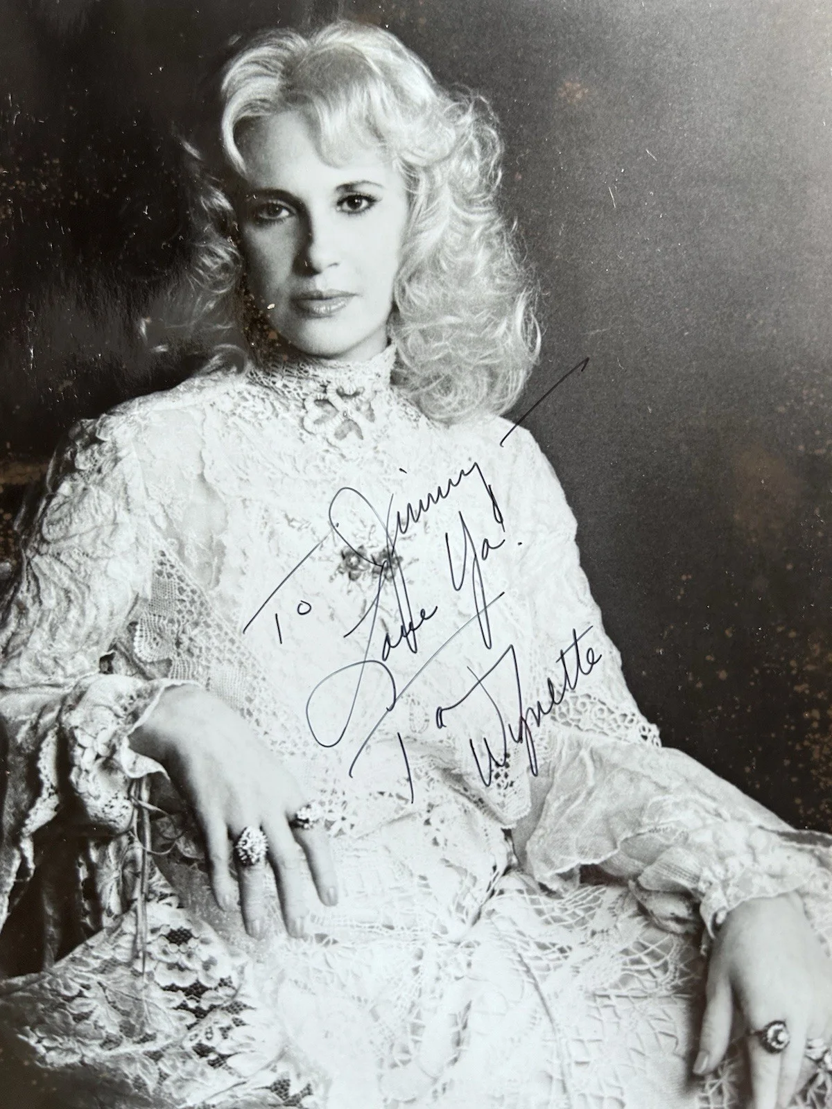 Vintage Autographed Tammy Wynette Promotional Glossy 8 X 10 "To Jimmy", изображение 2