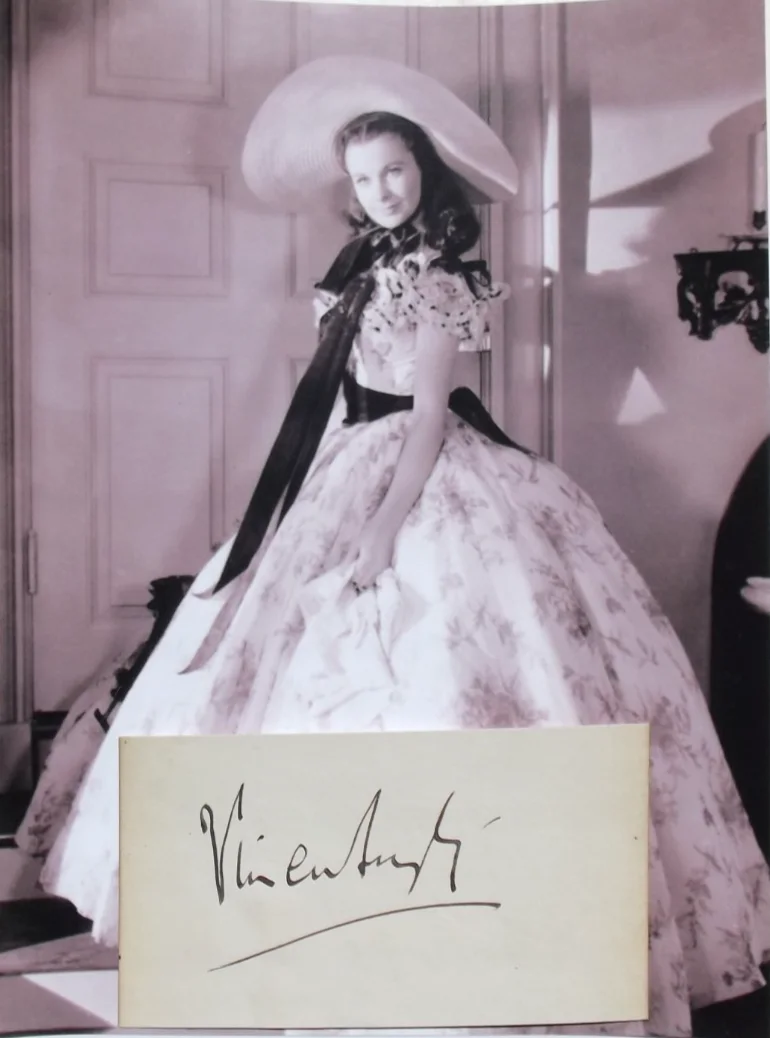 Vivien Leigh — Gone With the Wind, Viven Leigh as Scarlet O'Hara Autograph