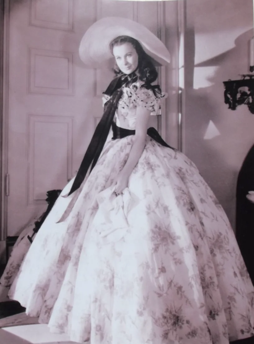 Vivien Leigh — Gone With the Wind, Viven Leigh as Scarlet O'Hara Autograph, image 5