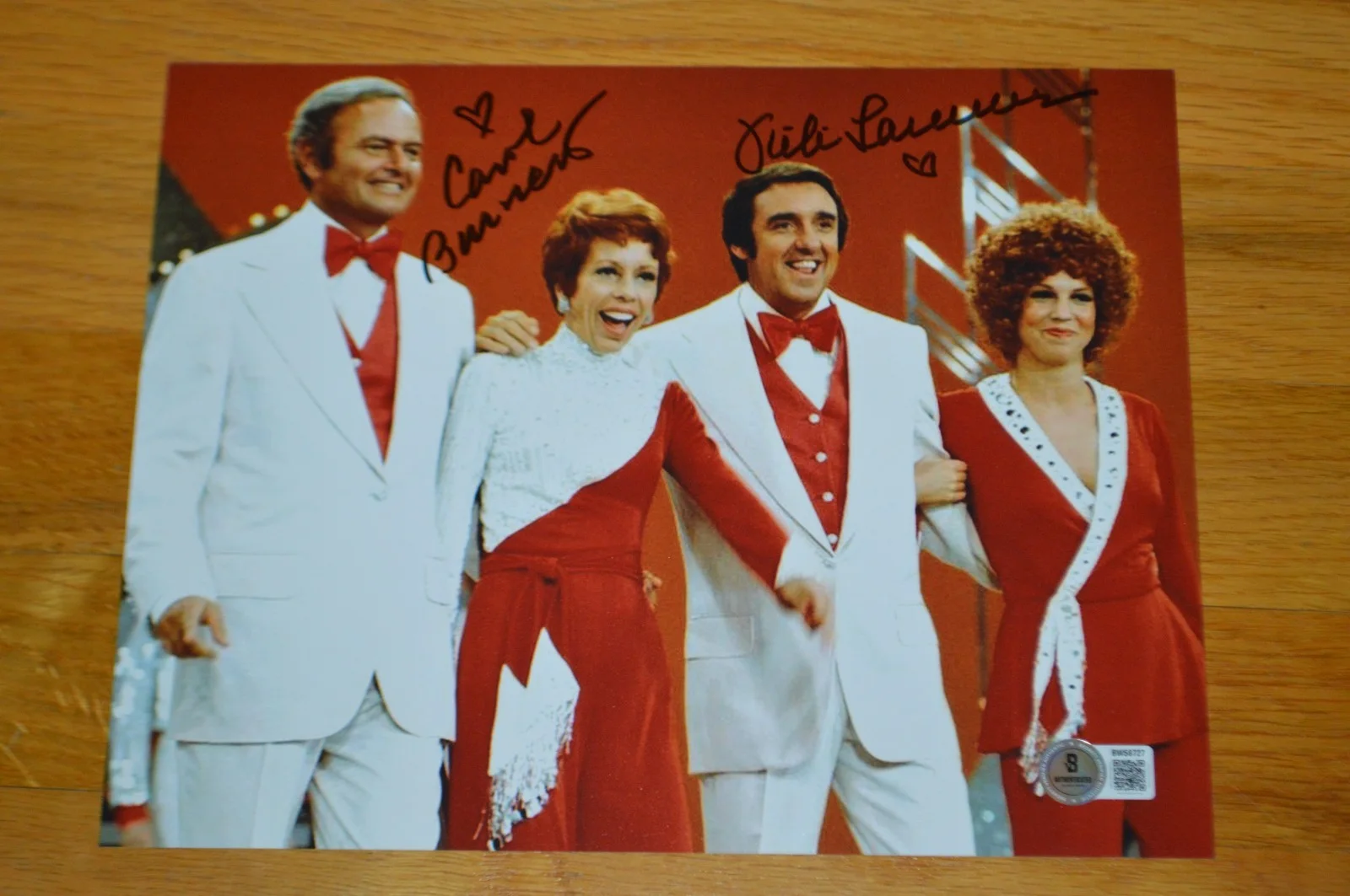 Carol Burnett & Vicki Lawrence — Carol Burnett & Vicki Lawrence Autographed 8x10 Color Photo w/ Beckett Hologram