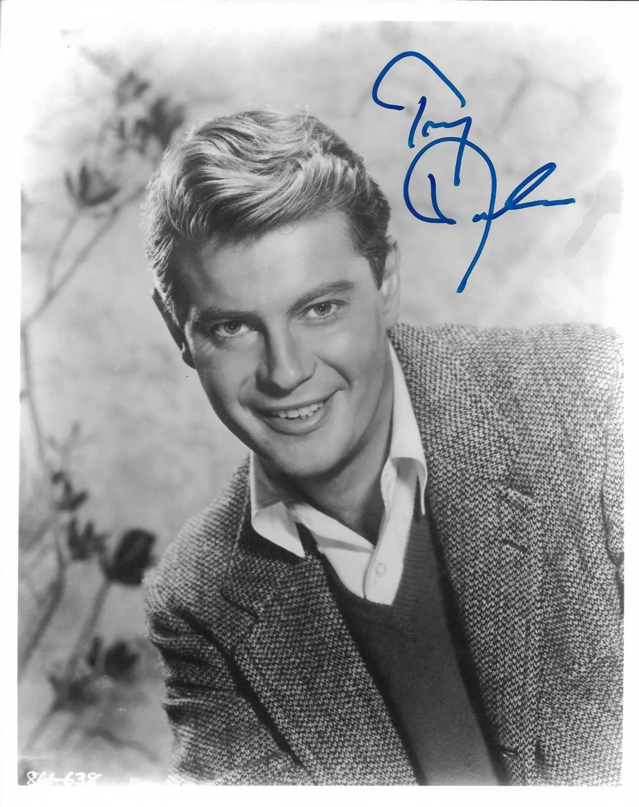 Troy Donahue — Handsome TROY DONAHUE Signed 8 x 10 Photo