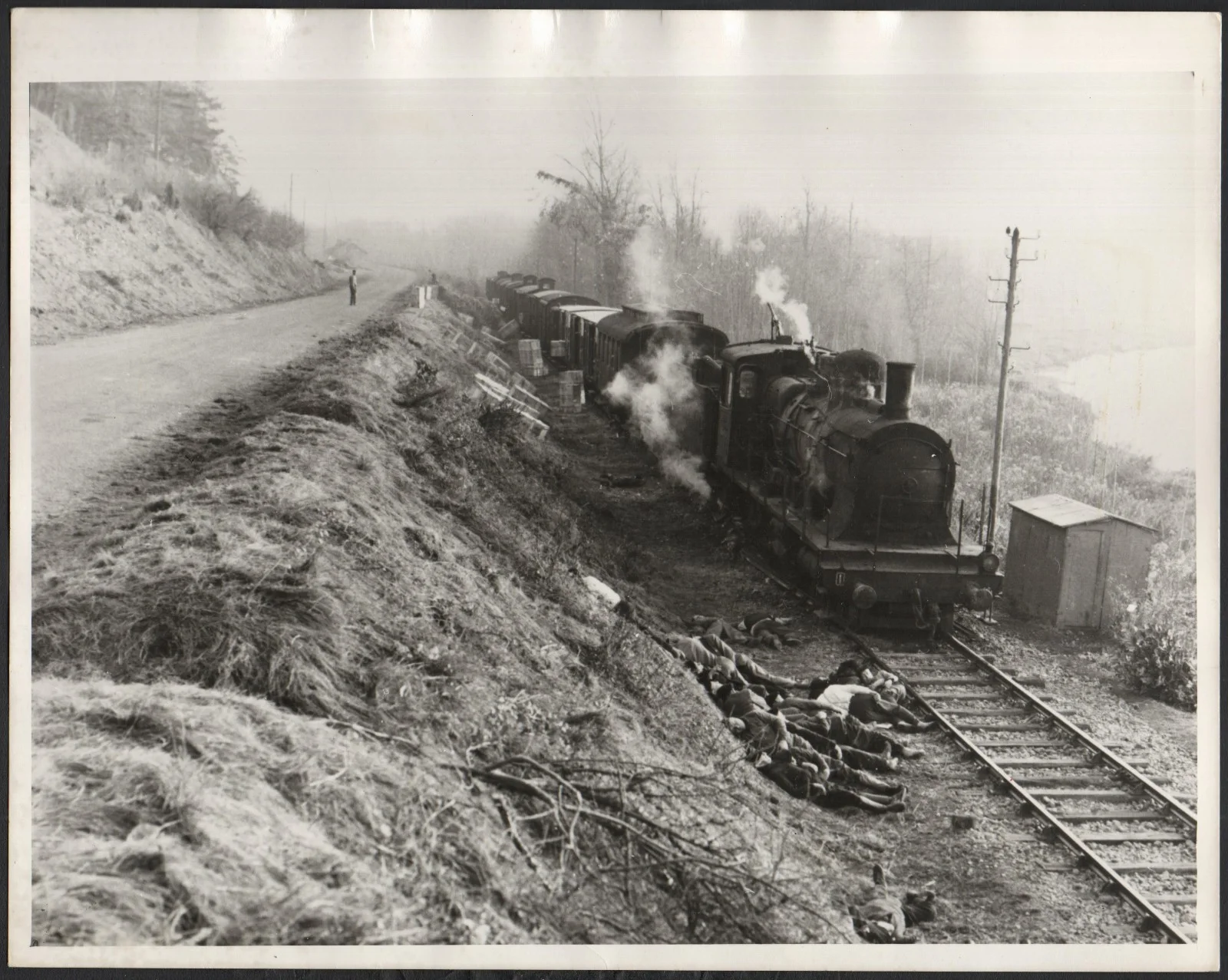 TRAIN 1964 Burt Lancaster - John Frankenheimer 2 10x8 STILLS, image 3