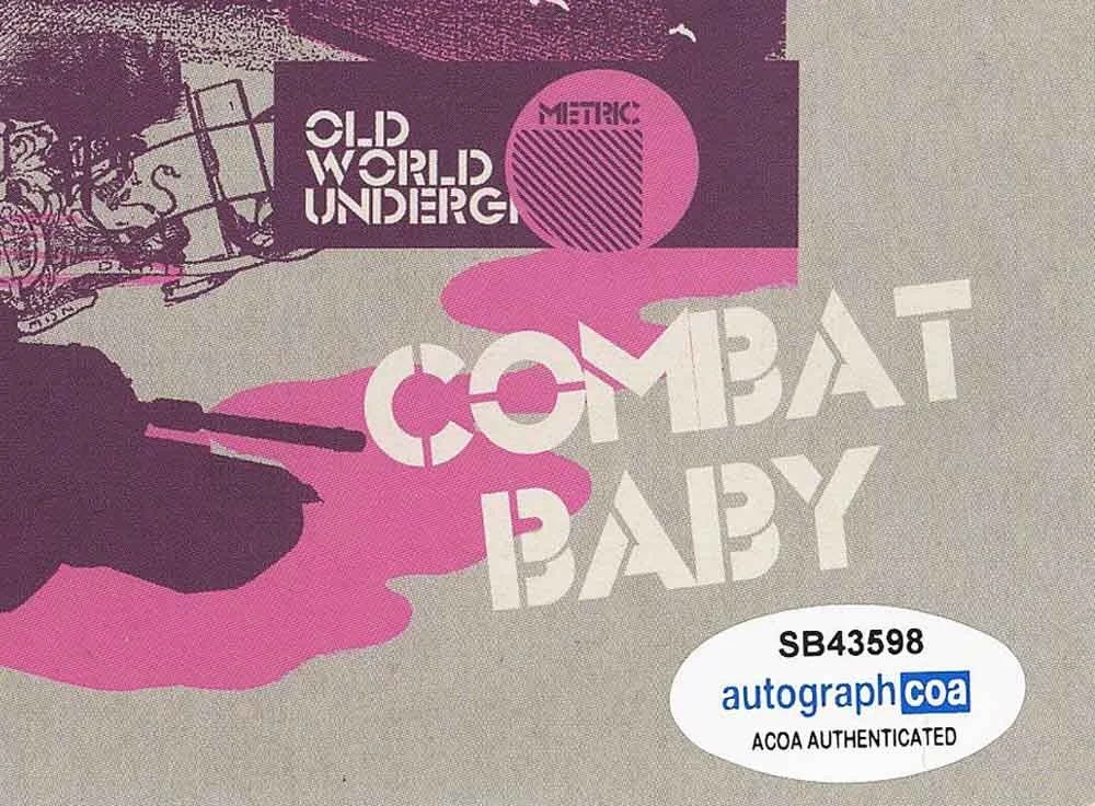 METRIC - EMILY HAINES, JAMES SHAW — Emily Haines & James Shaw signed "METRIC" COMBAT BABY CD Cover ACOA COA Rare, изображение 5