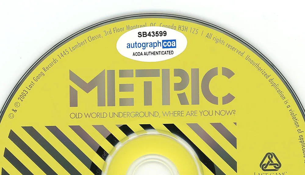 METRIC - EMILY HAINES, JAMES SHAW — METRIC Band signed "OLD WORLD UNDERGROUND" CD Emily Haines & James ACOA COA, изображение 5