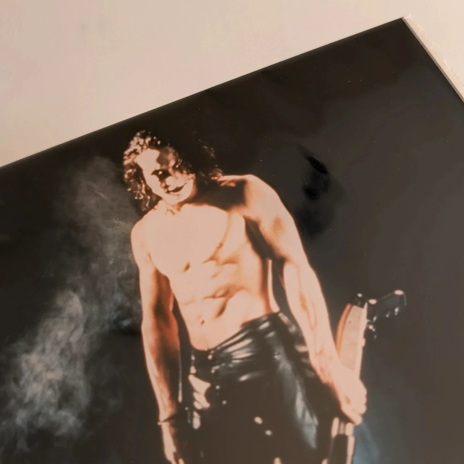 BRANDON LEE as Eric Draven in "The CROW" (1994) Vintage Glossy Promo Photograph!, изображение 3