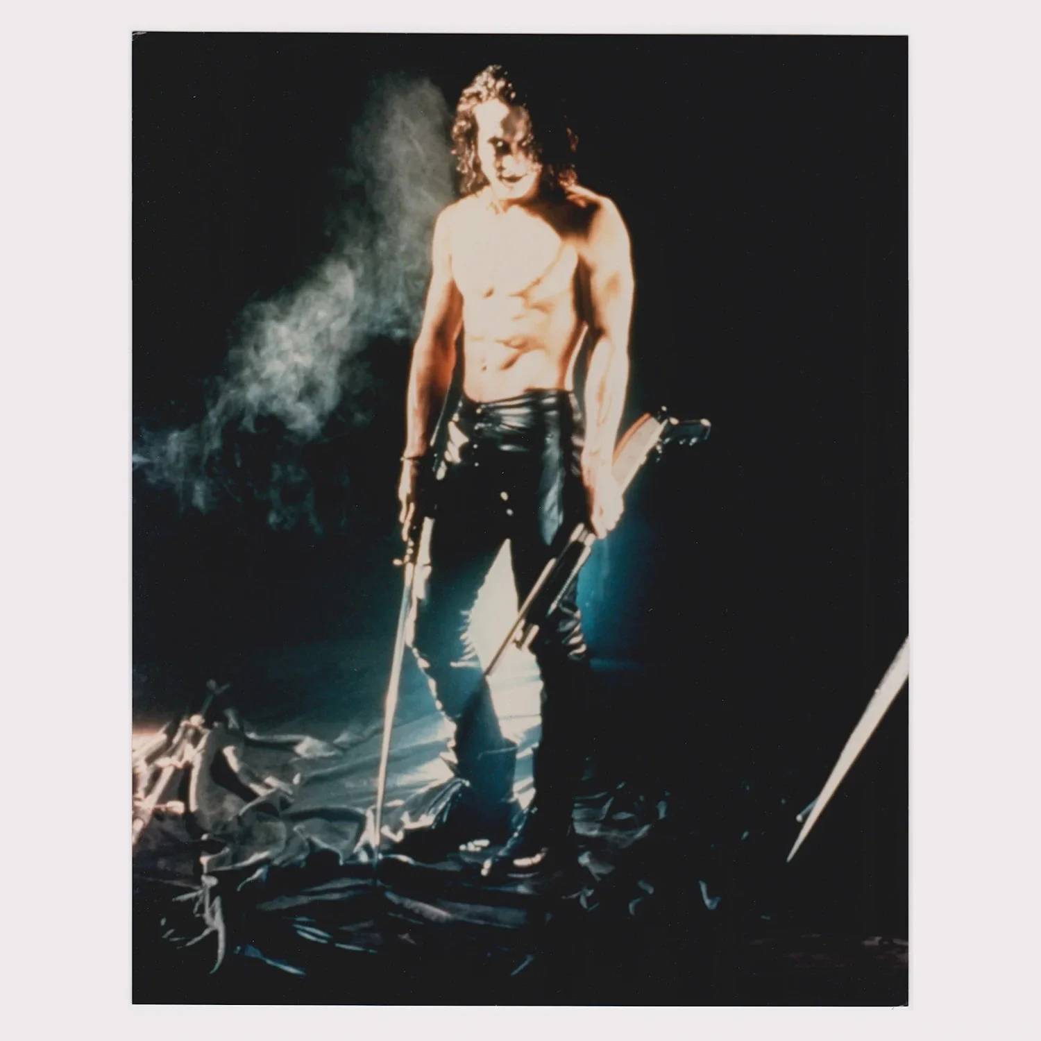 BRANDON LEE as Eric Draven in "The CROW" (1994) Vintage Glossy Promo Photograph!, изображение 4