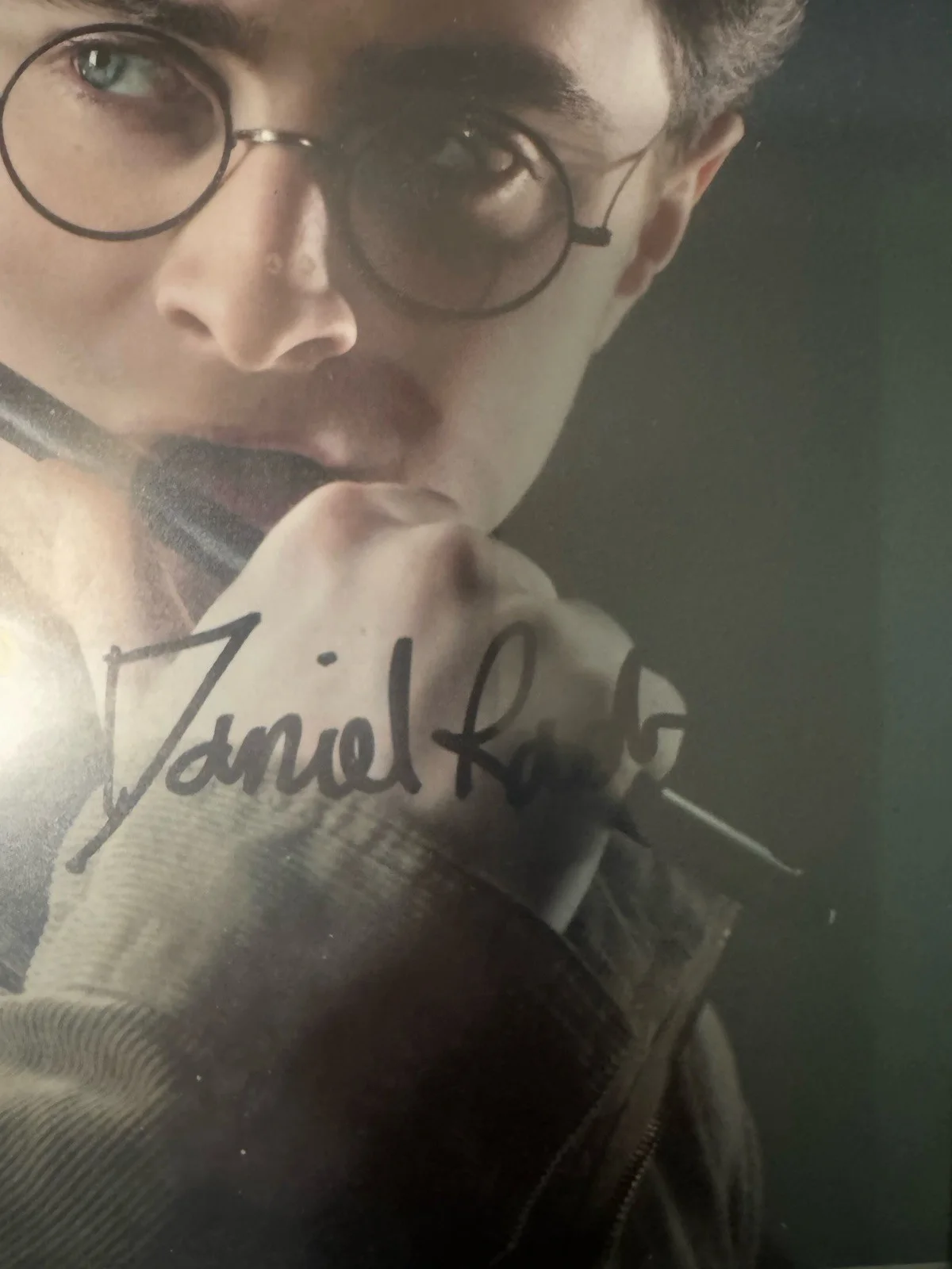 Daniel Radcliffe — Harry Potter Daniel Radcliffe Autograph Signed Photo During Deathly Hollows 8X10, изображение 2