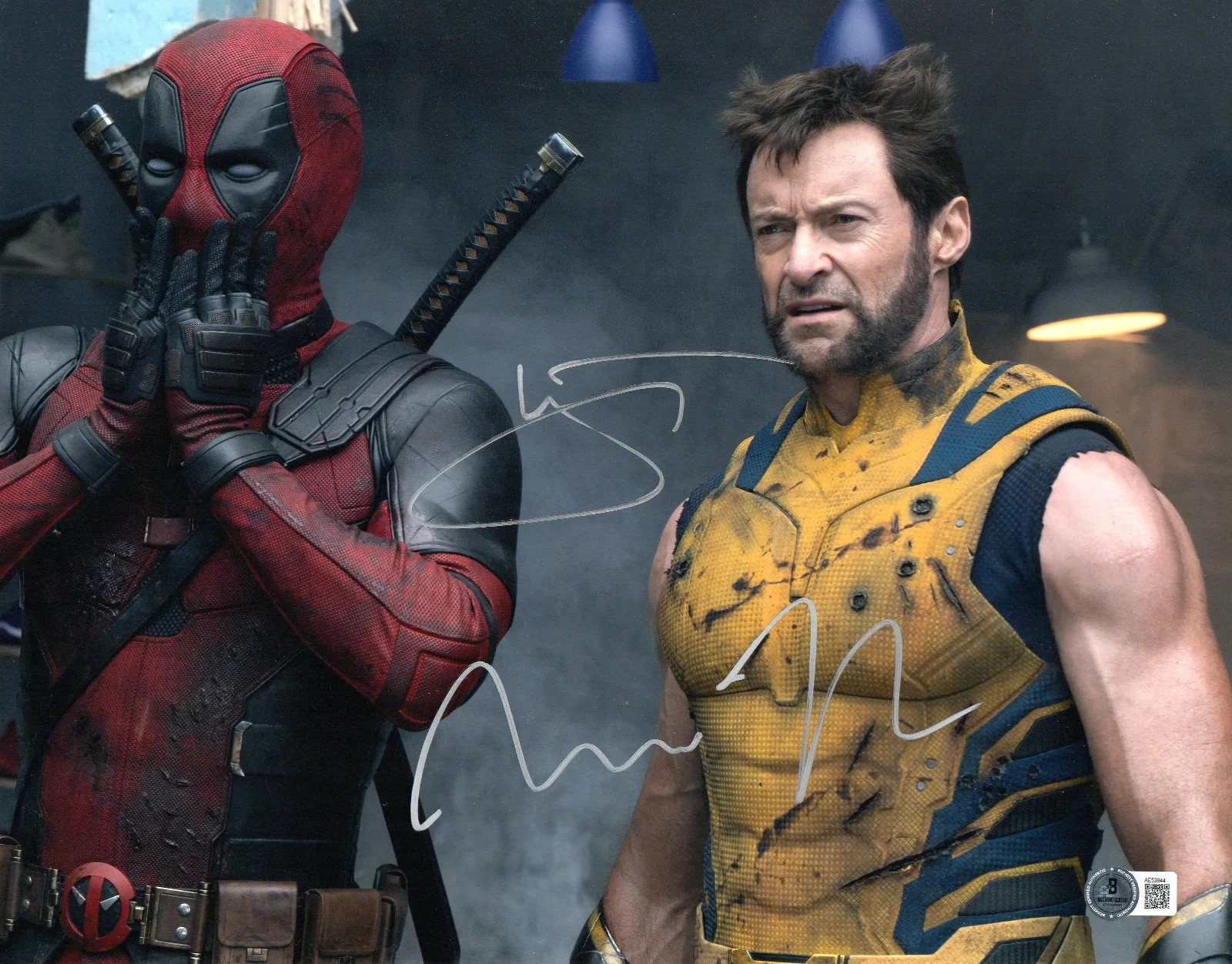 Ryan Reynolds & Hugh Jackman — Ryan Reynolds Hugh Jackman Signed Auto Deadpool Wolverine 11x14 Photo Beckett