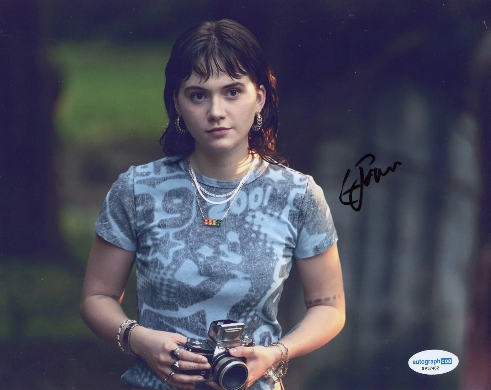 Emilia Jones — Emilia Jones "Task" AUTOGRAPH Signed Autographed 'Maeve' 8x10 Photo ACOA, image 2