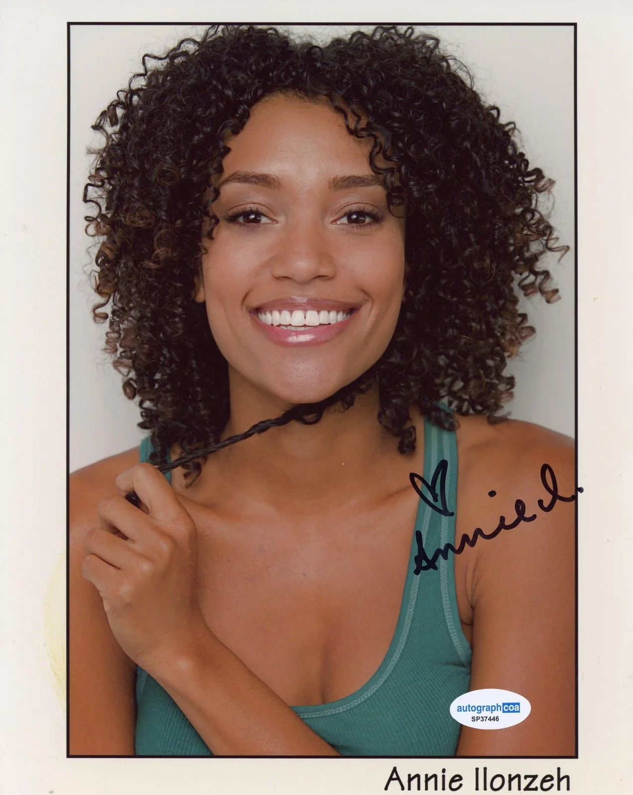 Annie Ilonzeh — Annie Ilonzeh "Chicago Fire" AUTOGRAPH Signed Autographed 8x10 Photo ACOA, изображение 2