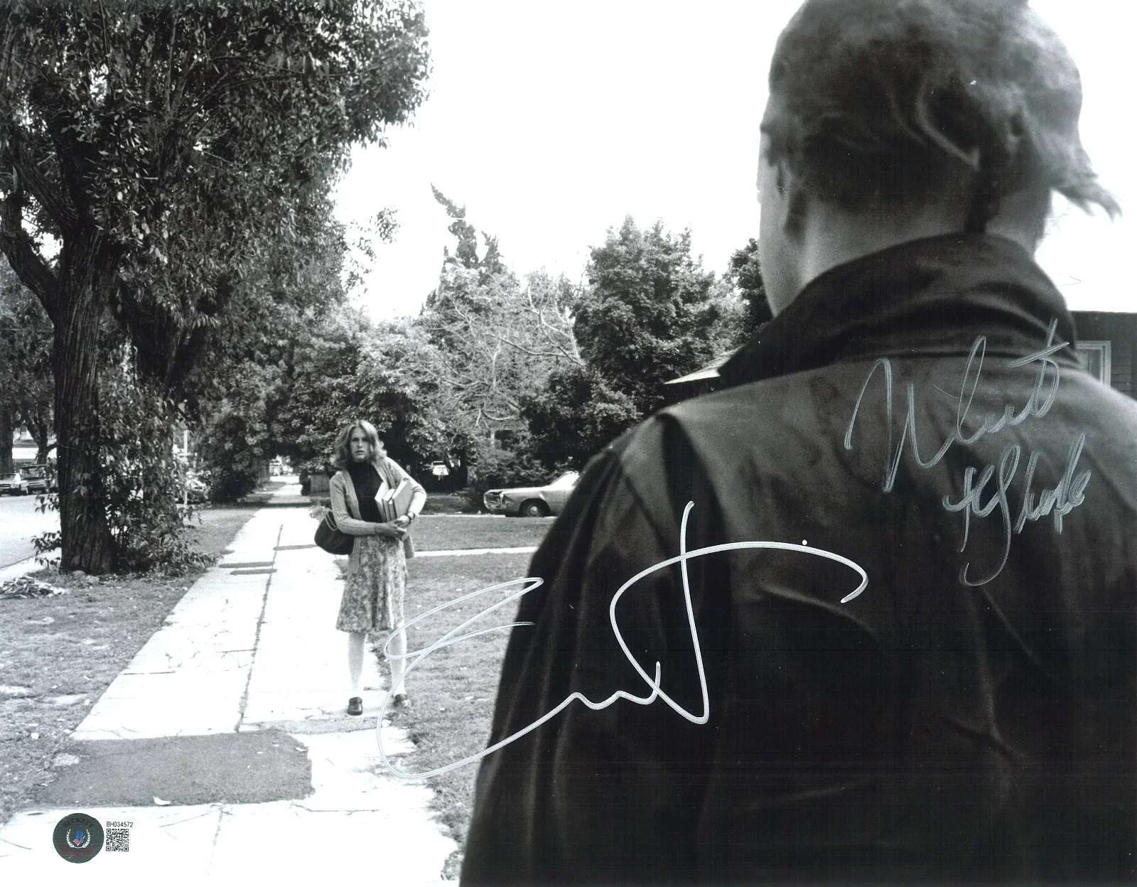 NICK CASTLE JAMIE LEE CURTIS — JAMIE LEE CURTIS NICK CASTLE SIGNED AUTOGRAPH 11X14 HALLOWEEN PHOTO BAS BECKETT