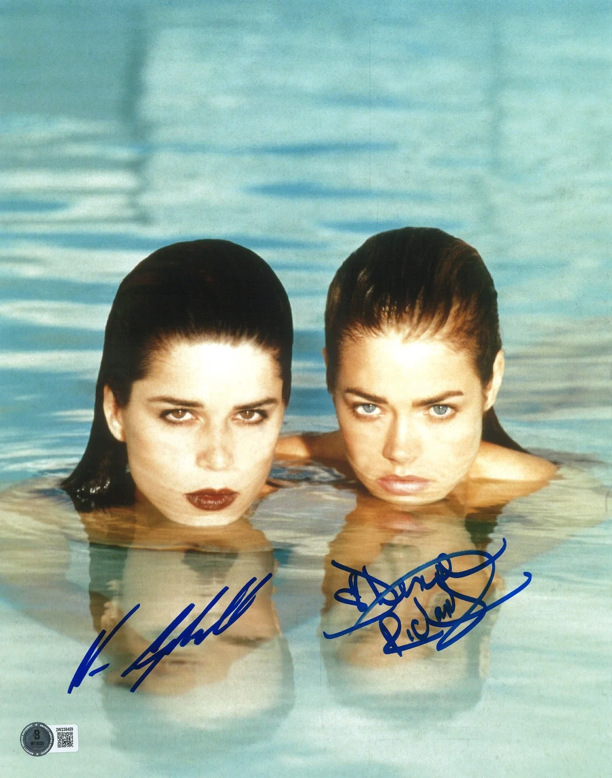 DENISE RICHARDS & NEVE CAMPBELL — DENISE RICHARDS NEVE CAMPBELL SIGNED AUTOGRAPH WILD THINGS 11X14 PHOTO BECKETT