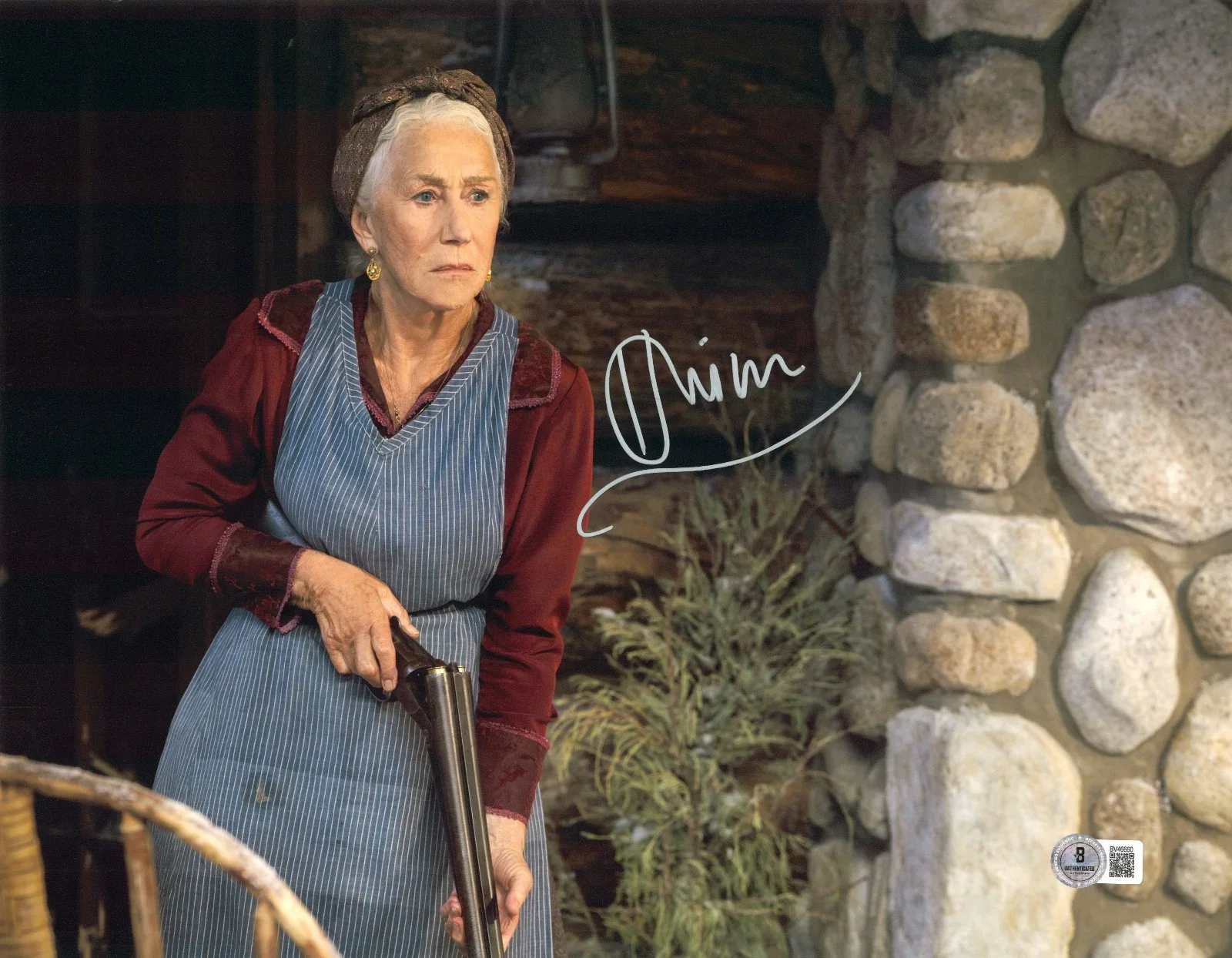 HELEN MIRREN — HELEN MIRREN SIGNED AUTOGRAPH 1923 11x14 PHOTO BECKETT BAS
