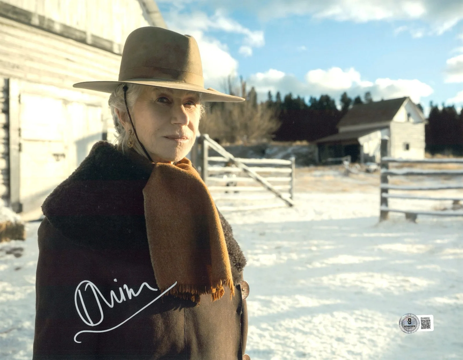 HELEN MIRREN — HELEN MIRREN SIGNED AUTOGRAPH 1923 11x14 PHOTO BECKETT BAS