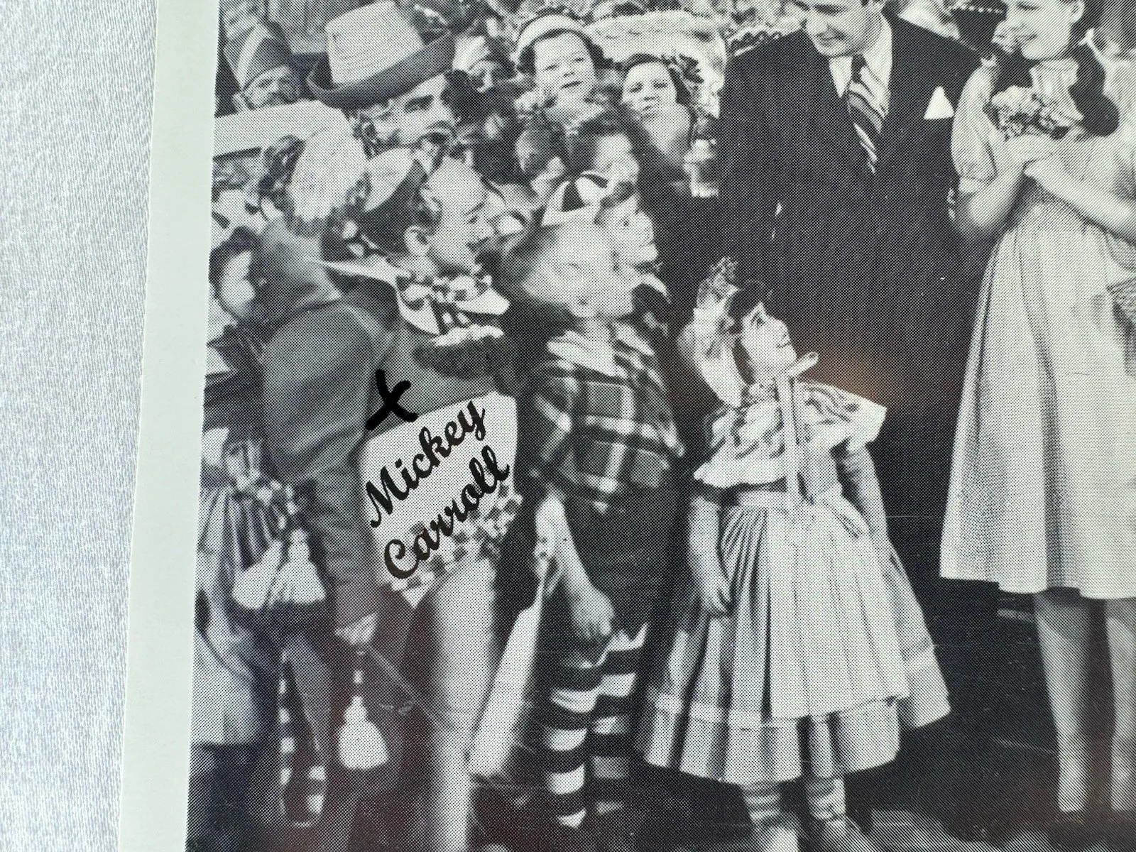 Wizard Of Oz Munchkin Mickey Carroll Autographed 8x10 B/W Photo, изображение 3
