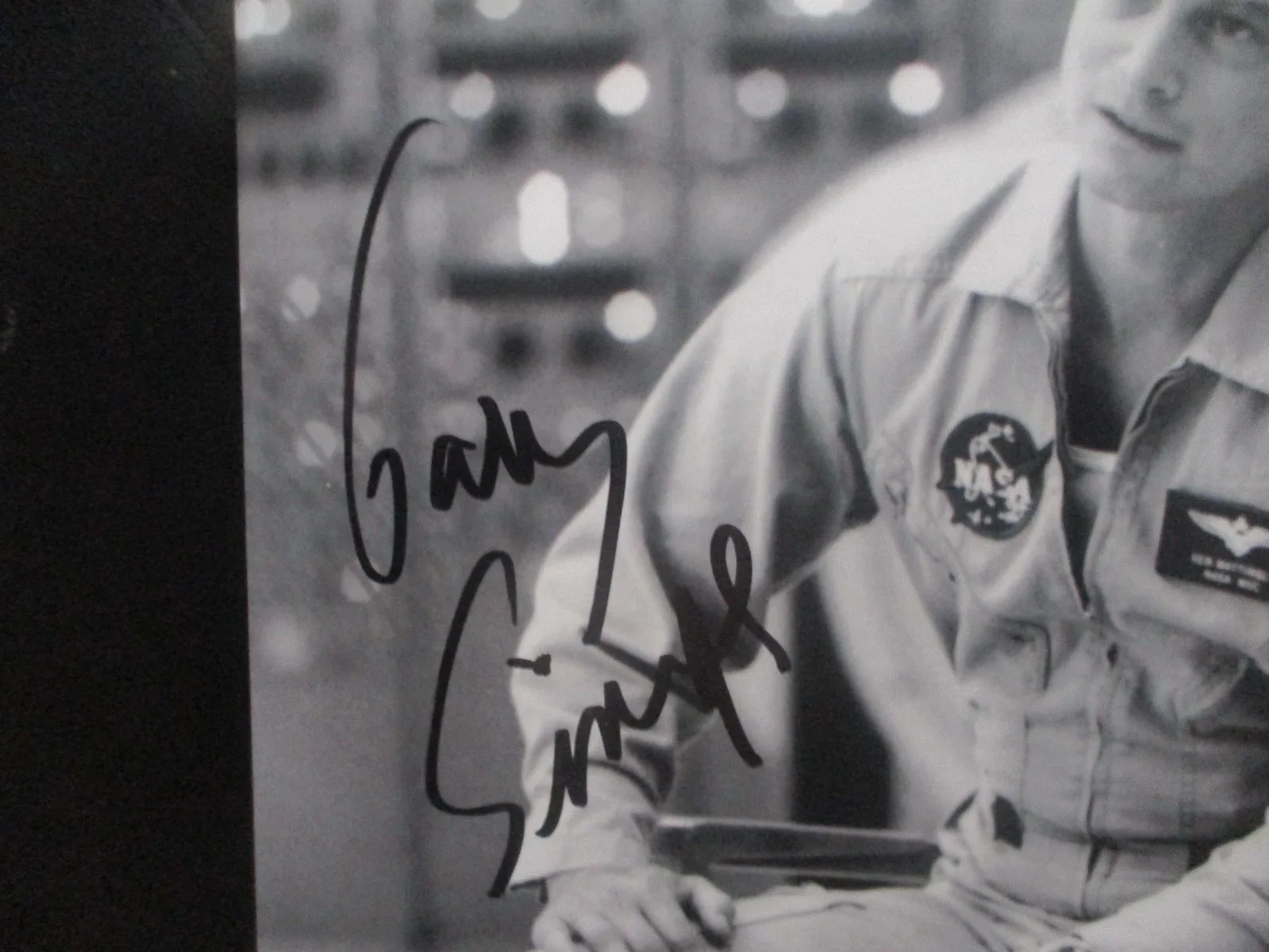 GARY SINISE — GARY SINISE (LT.DAN) AUTHENTIC SIGNED/AUTOGRAPHED 8X10 PHOTO APOLLO 13, image 3