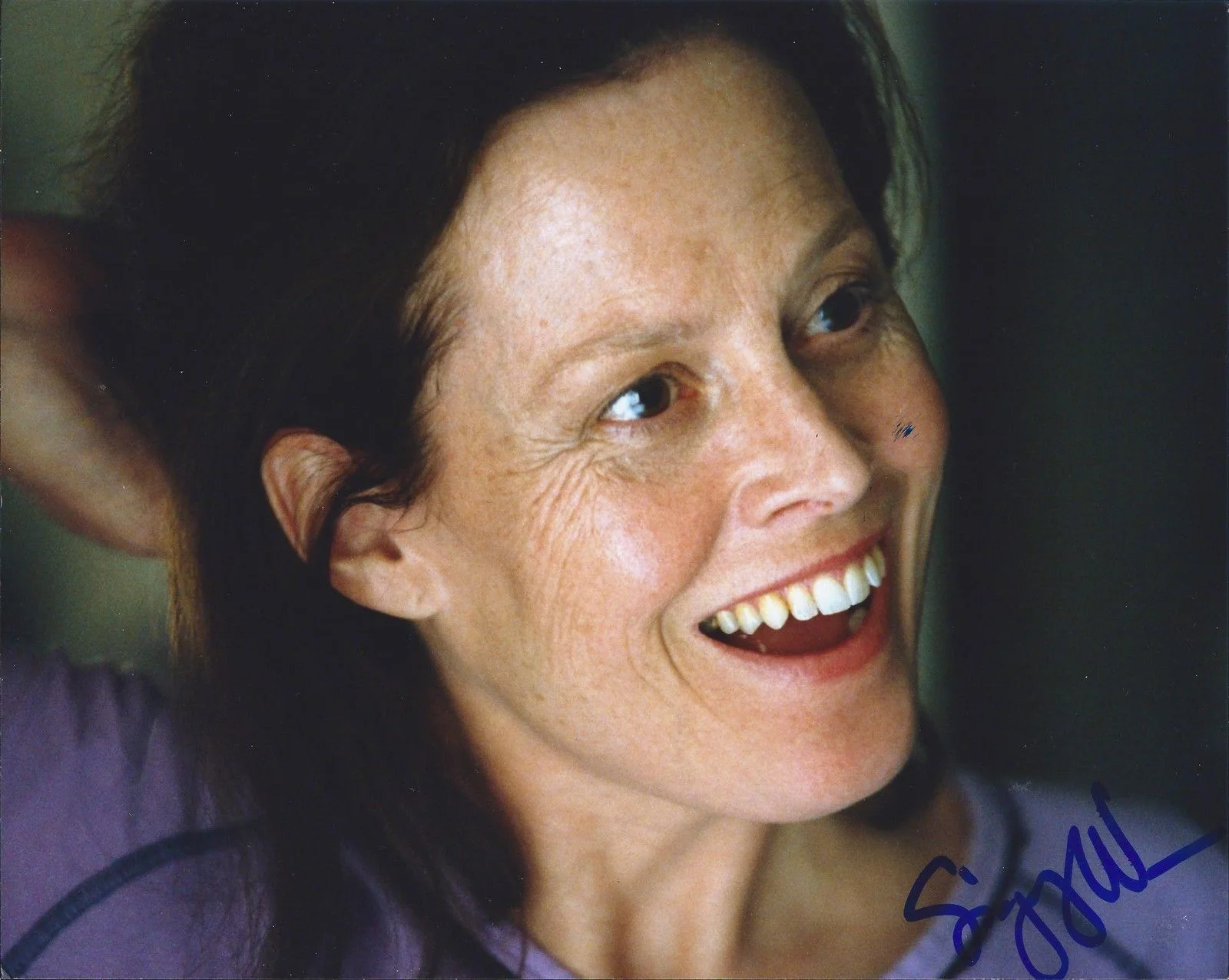 Sigourney Weaver — Sigourney Weaver signed 8x10 photo - In Person Proof - Alien Aliens Avatar
