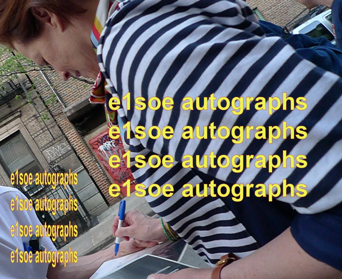 Sigourney Weaver — Sigourney Weaver signed 8x10 photo - In Person Proof - Alien Aliens Avatar, изображение 3