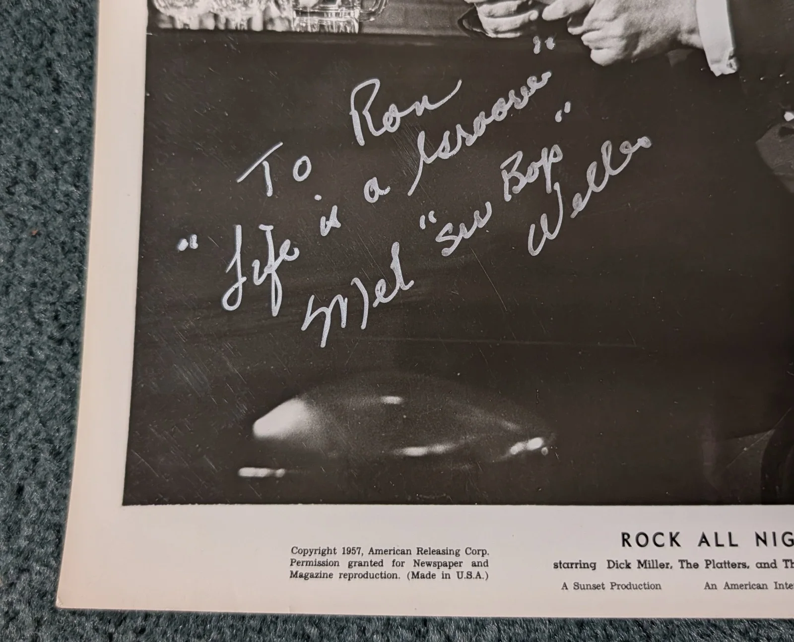 Mel Welles — ROCK ALL NIGHT 1957 ORIGINAL 8x10 photo autographed by BEATNIK MEL WELLES!, изображение 2