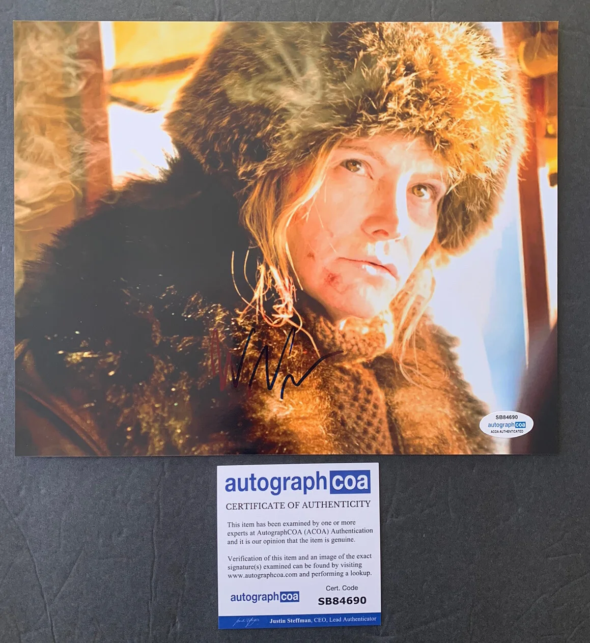 Jennifer Jason Leigh — Jennifer Jason Leigh Signed Autographed 8X10 Photo ACOA Hateful Eight